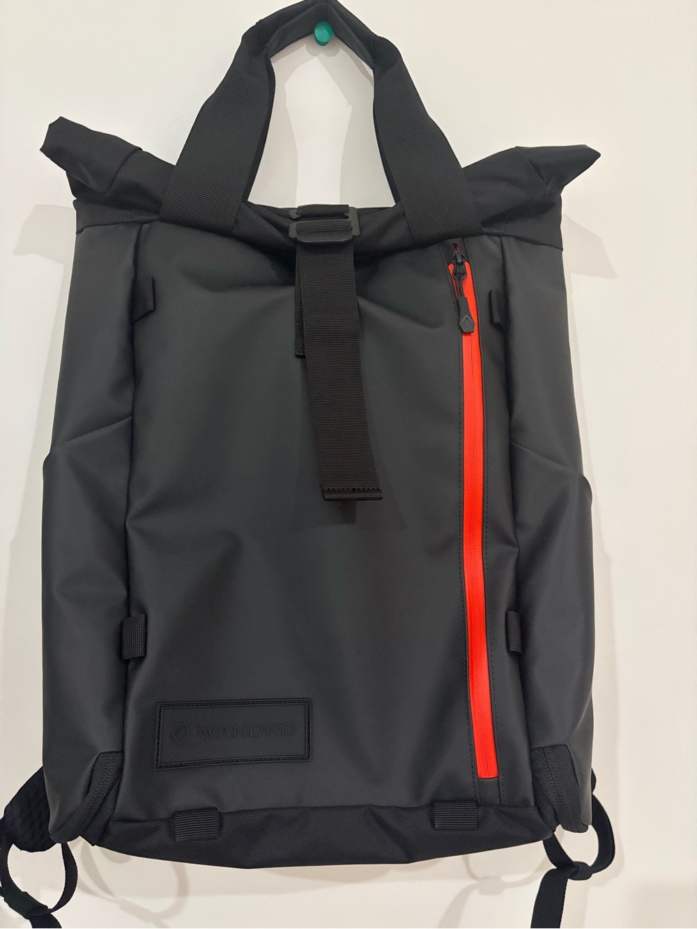 WANDRD PRVKE EDC Backpack Slim Roll Top Adjustable Accessory Compartments NWOT